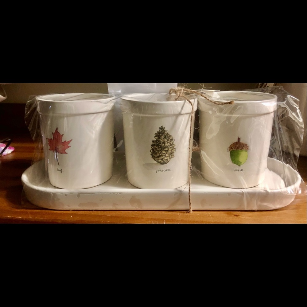 Rae Dunn “leaf, pinecone, acorn” utensil holder